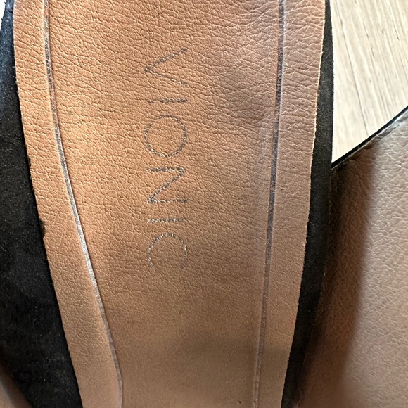 Vionic, two strap, buckle, block heel sandals, size 6. Black - Picture 6 of 7